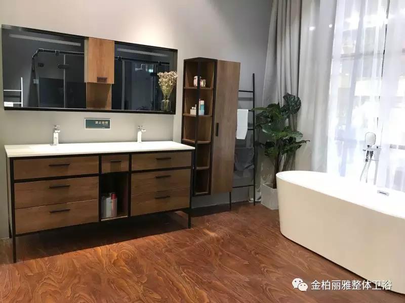 全新淋浴房