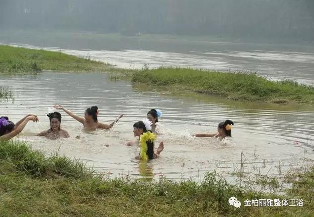 七夕脱单全靠洗澡？快来升级一下你的浴室浪漫技能