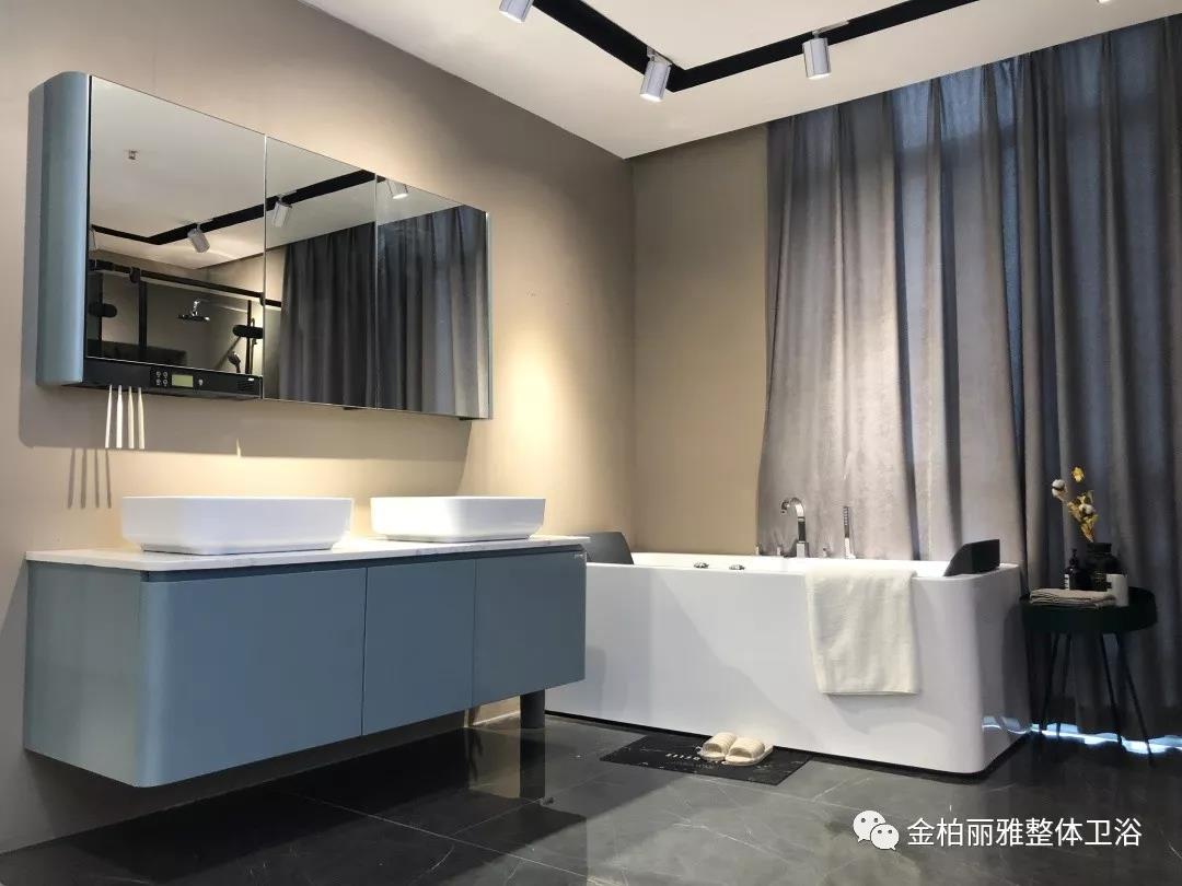  家里装浴缸实用吗