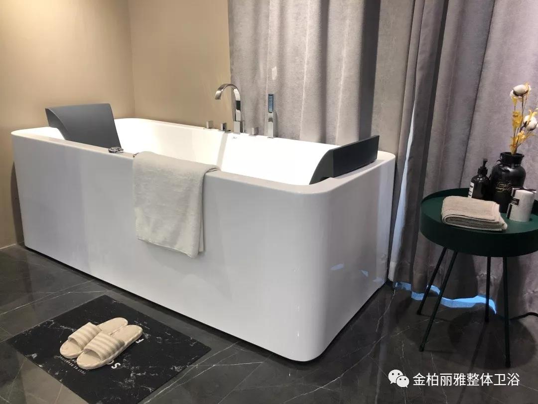 家用按摩浴缸
