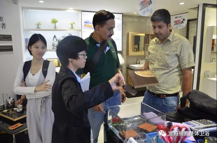 第31届佛山陶博会直击：比模特更抢眼，还有金柏丽雅卫浴创新产品